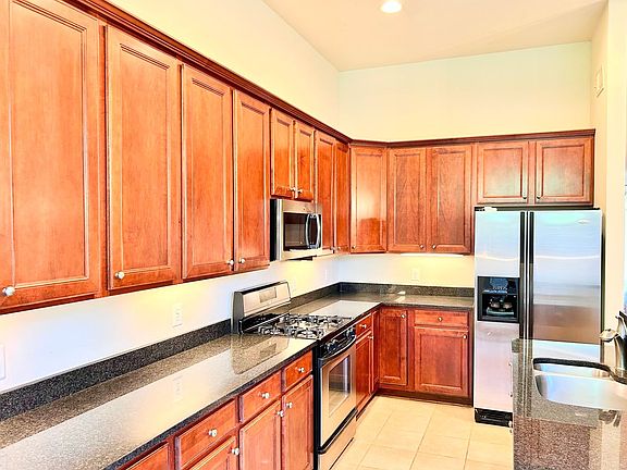 2nd image of 5981 Meadow Brook Dr