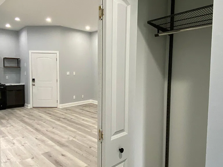 2245 S Grand Blvd #B — Photo 24