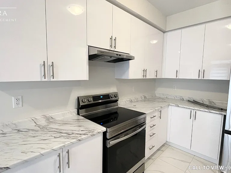 30 Durham Ave — Photo 5