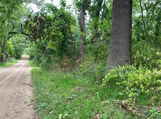 E 825 N State Line Rd, Howe, IN 46746