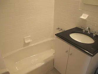 Rented by Metropolis Real Estate of Manhattan