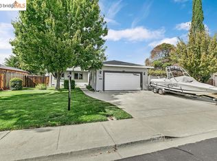 2090 Buckskin Rd, Livermore, CA 94551