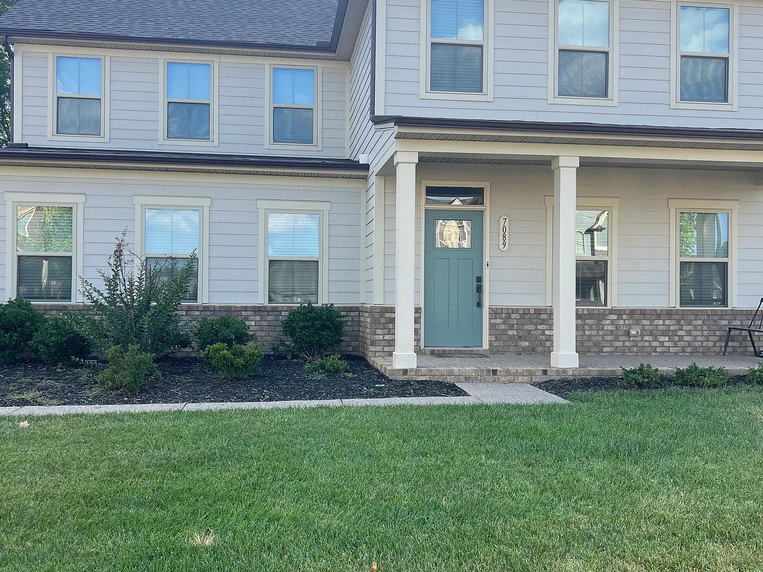 5 bed, 3310 sqft, $5,595 — Photo 2