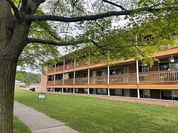 1016 Legrand Dr #3, Lansing, MI 48910