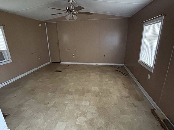 5th image of 1883 Crystal Ln #2
