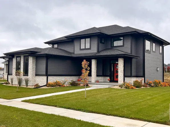 1421 Greenleaf Ct, Sun Prairie, WI 53590