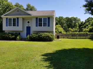 2715 Pittston Rd, Fredericksburg, VA 22408