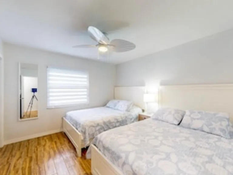Camelia Dr — Photo 10