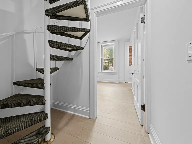 1619 N Mohawk St #1F — Photo 18