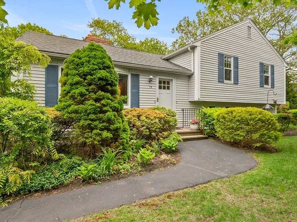 19 Hood Dr, Plymouth, MA 02360