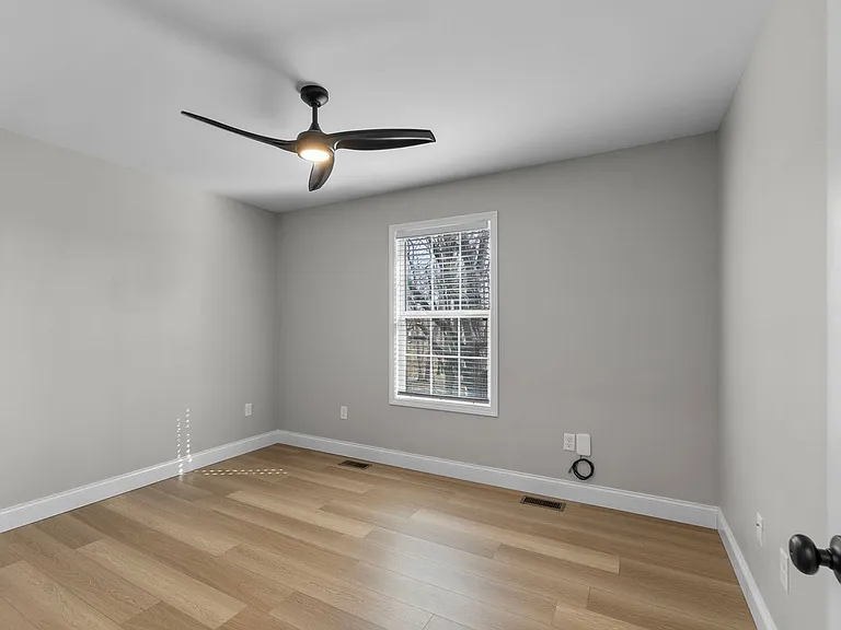 524 Old Poplar Rd — Photo 13