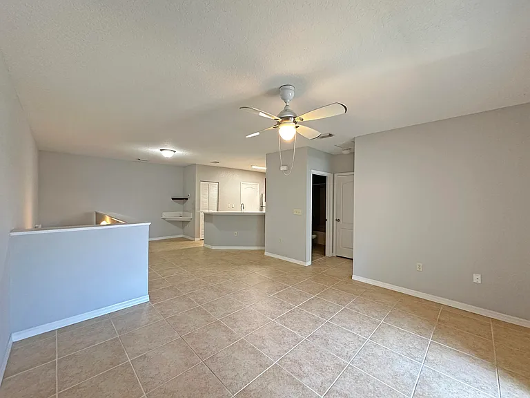 160 SW Peacock Blvd #31-206 — Photo 4