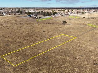 25 Place East Vic Ave #R10-16, Palmdale, CA 93550