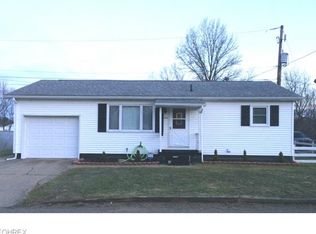 155 6th Dr SE, New Philadelphia, OH 44663
