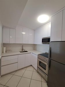 17560 Atlantic Blvd APT 403, Sunny Isles Beach, FL, 33160