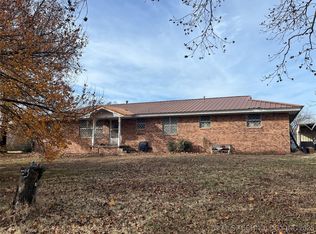 503 NW Sterling St, Kingston, OK 73439