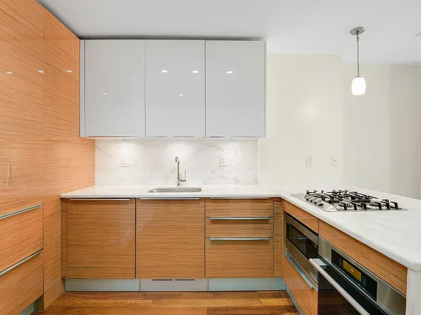 130 W 20th St APT 4B, New York, NY 10011