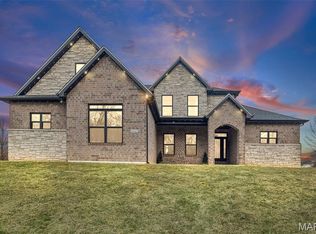 3343 Nottoway Ave, Godfrey, IL 62035