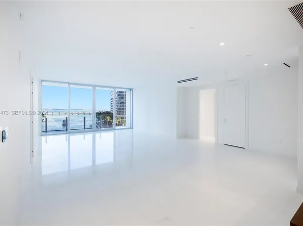 300 Biscayne Boulevard Way, Miami, FL