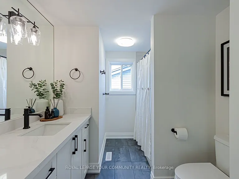 5 Selkirk Cres — Photo 7