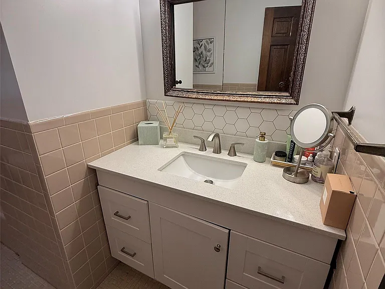 60 Eileen Dr — Photo 22
