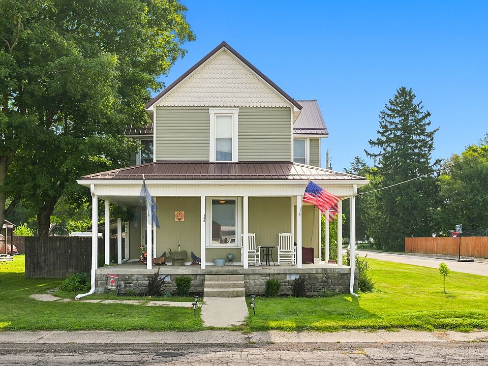 1st image of 208 S Sycamore St