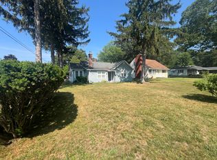 565 Bear Lake Rd, Muskegon, MI 49445