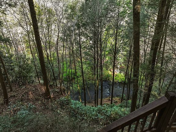 3rd image of 58 River Rd