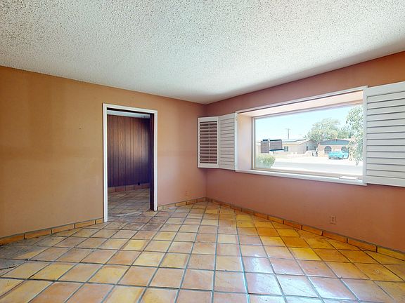 4th image of 10316 Blackwood Ave