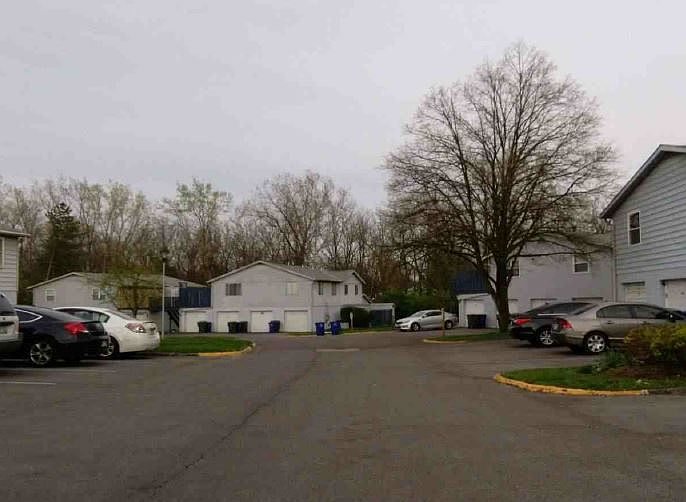 2nd image of 681 Cherry Hollow Rd