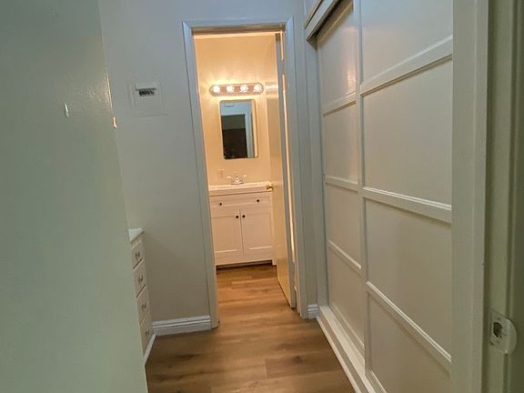 4th image of 1807-09 N Winona Blvd #1807-4