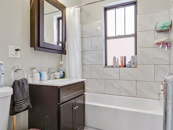 5th image of 3929 N Keeler Ave #1K