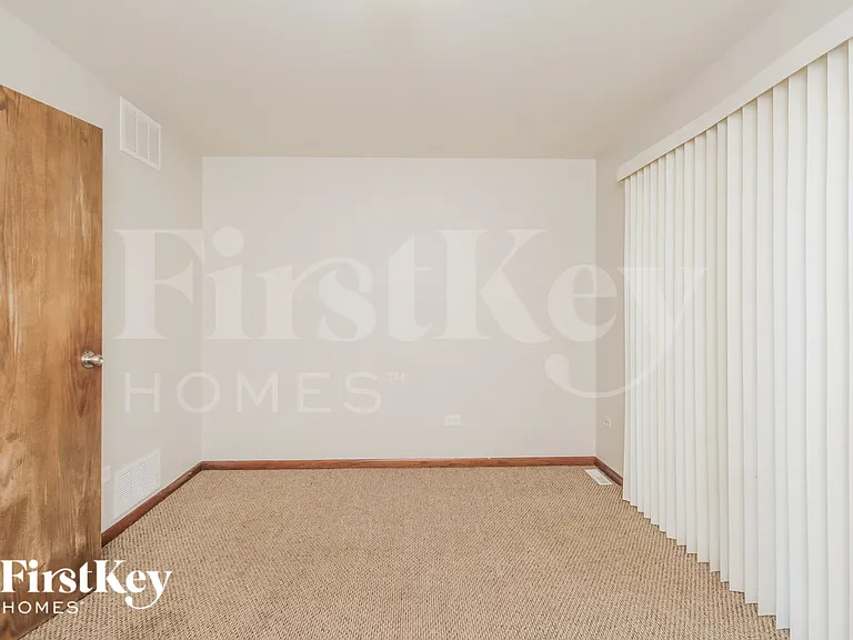 18519 Carriage Ln — Photo 12