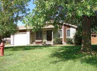 611 N Jefferson Ave, Sedgwick, KS 67135