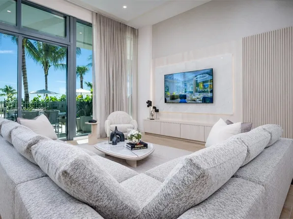 900 N Ocean Blvd #106, Pompano Beach, FL 33062