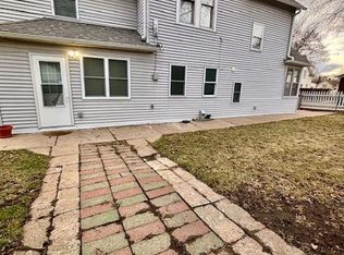 66 Hatch Ave FLOOR 1, Saint Paul, MN 55117