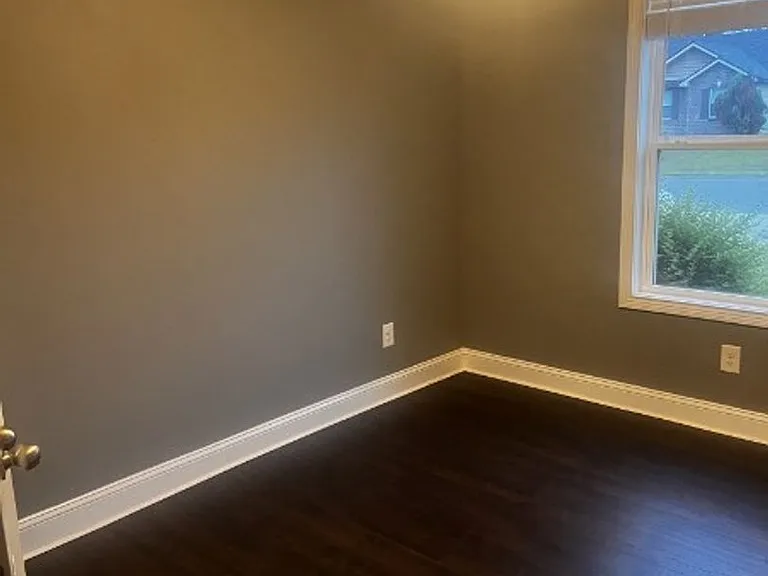 829 Shelton Cir — Photo 7