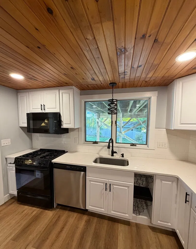 2 bed, 961 sqft, $2,500 — Photo 1