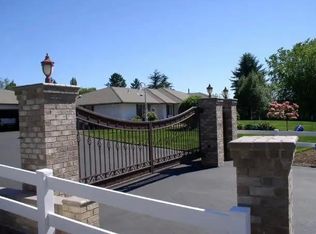 12297 SE Ridgecrest Rd, Happy Valley, OR 97086