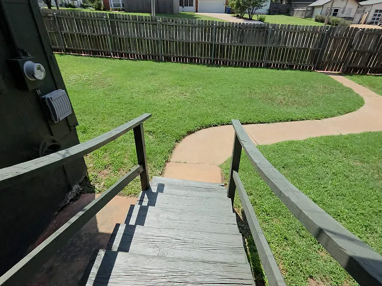 804 E Noble Ave — Photo 23
