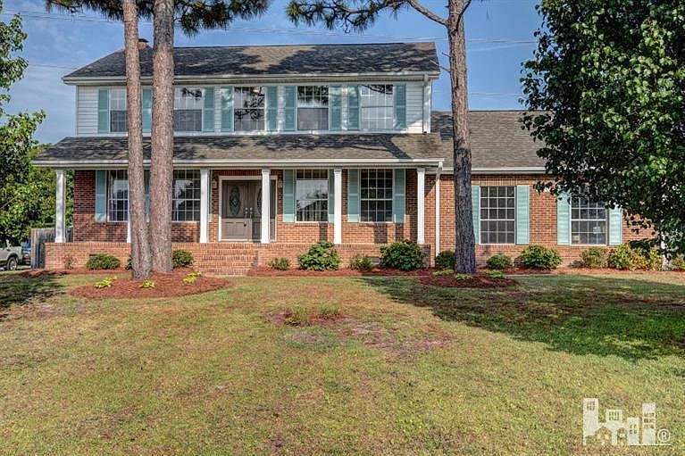 1st image of 600 Colony Circle N
