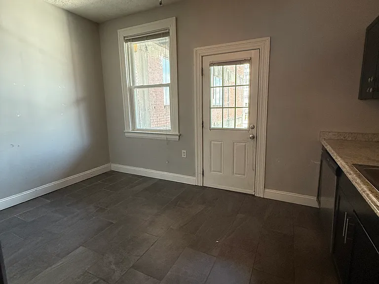 1123 Eoff St #2 — Photo 8