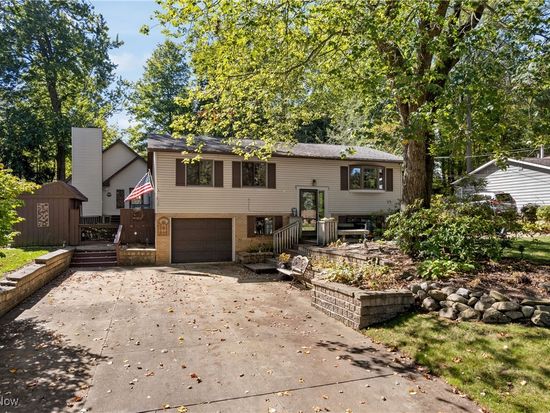 3384 Lullaby Ln, Clinton, OH 44216