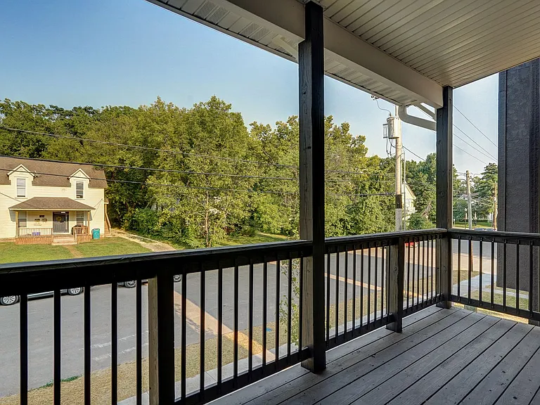308 S Hampton Ave — Photo 10
