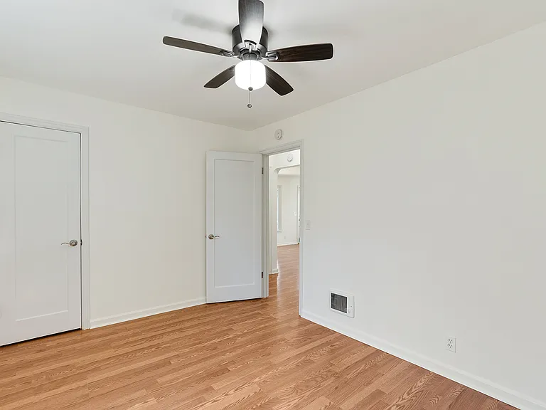 2130 Berry St SE — Photo 15