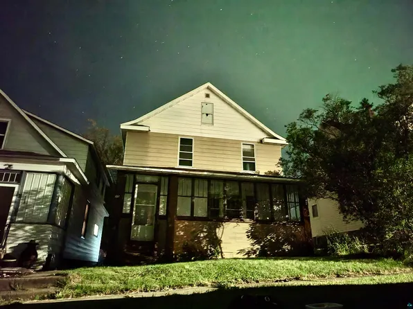 115 New Jersey Ave W, Gilbert, MN 55741