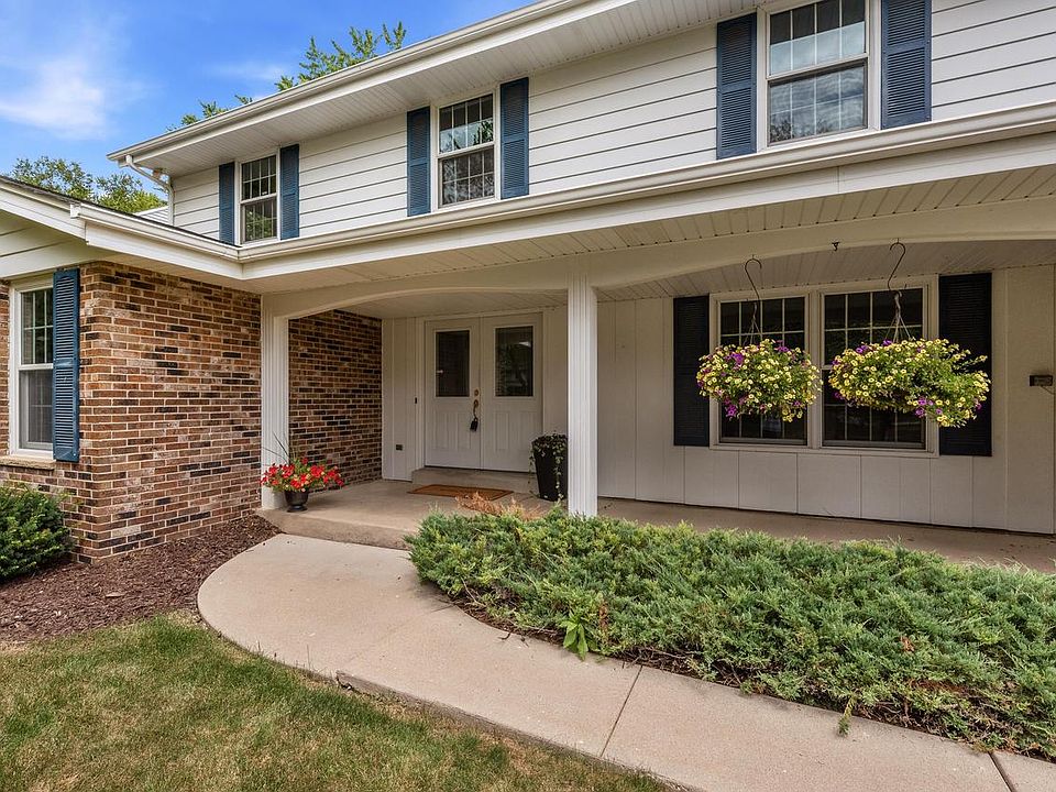 1st image of 10312 N Versailles COURT