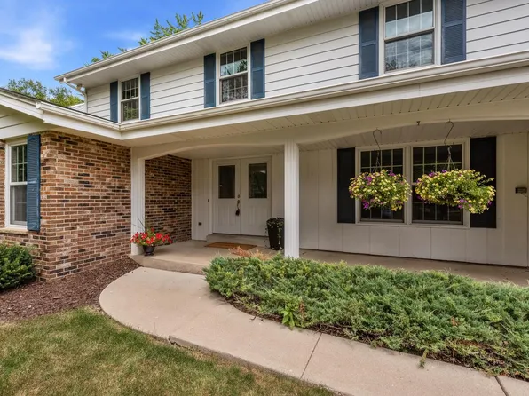 10312 N Versailles COURT, Mequon, WI 53092