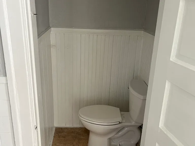 18 Foster St #3R — Photo 7
