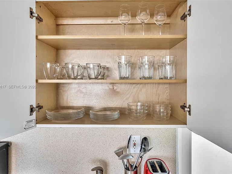 10000 E Bay Harbor Dr #12 — Photo 6